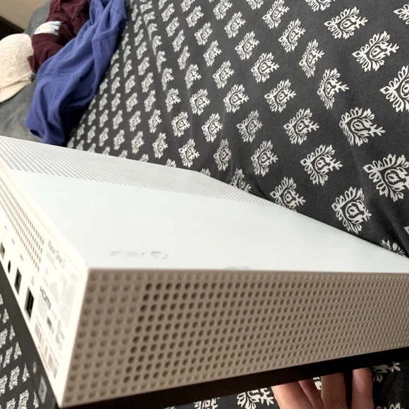 Xbox One Bundle - Picture 5 of 6